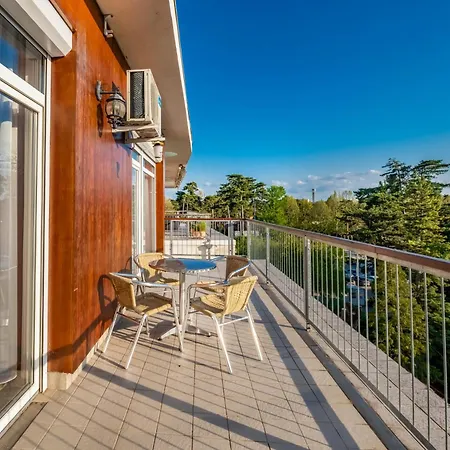 A41 Penthouse Апартаменты *